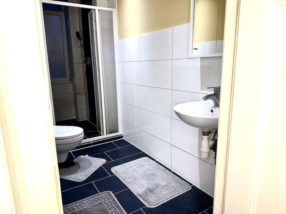 Schoenes Grosses Apartment Im Zentrum Berlins Luaran gambar